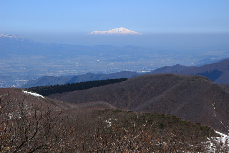山形神室岳