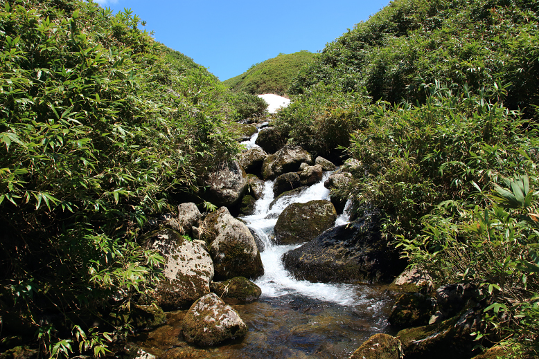 湯殿山