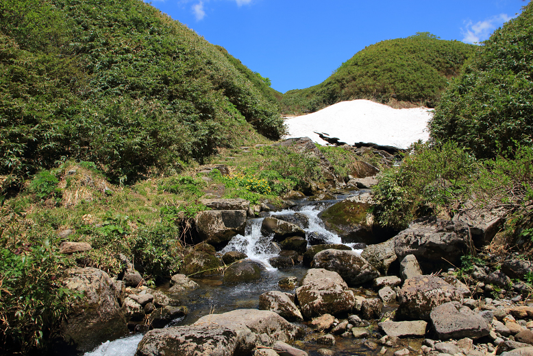 湯殿山