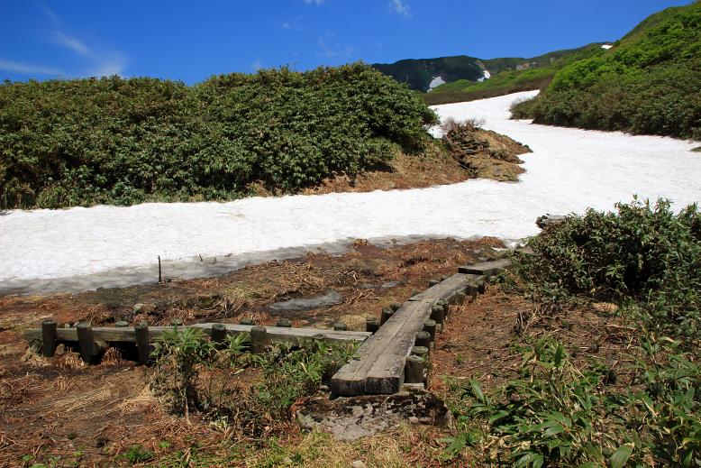 湯殿山
