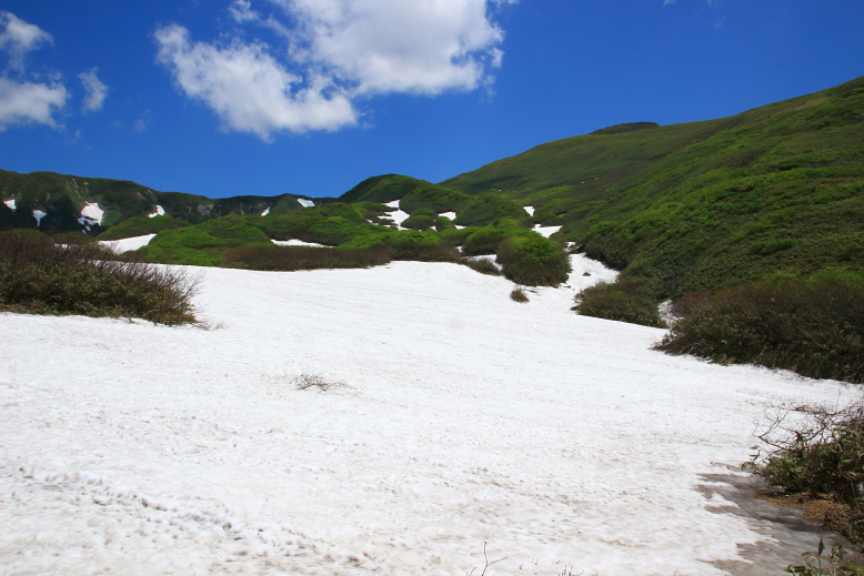 湯殿山
