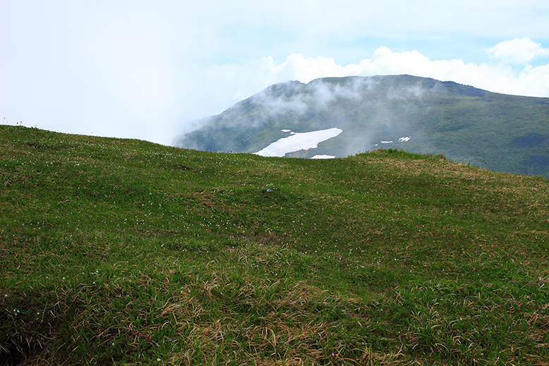 月山