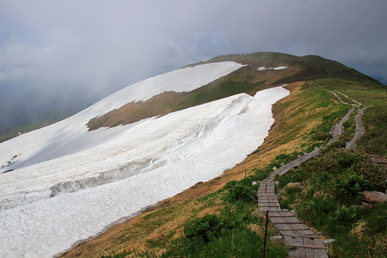 月山
