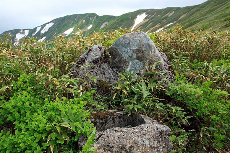 月山