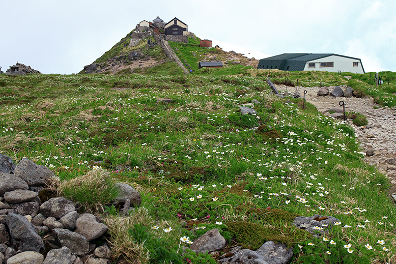月山