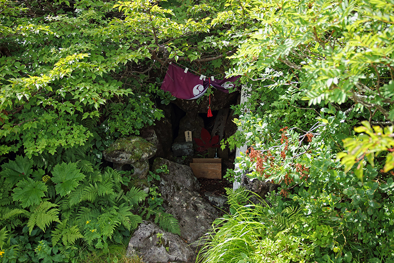 月山神社