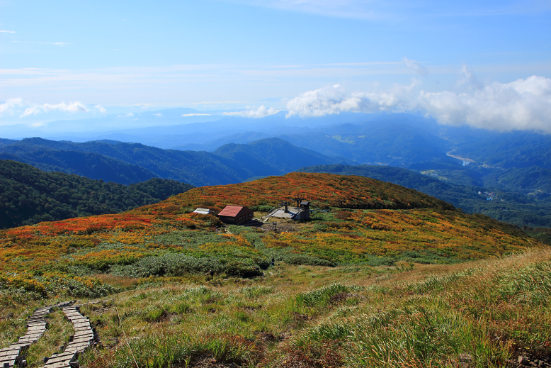 月山
