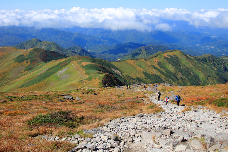 月山