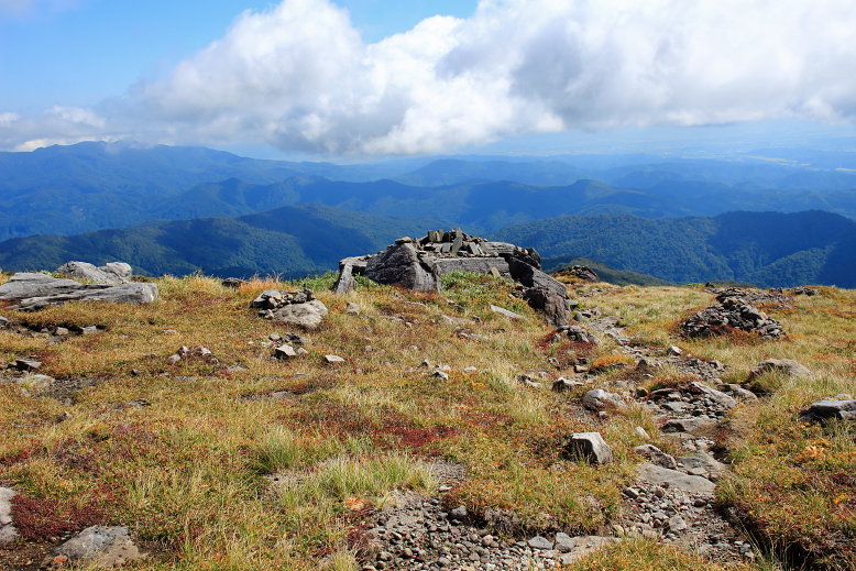 月山