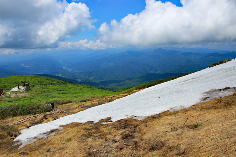月山