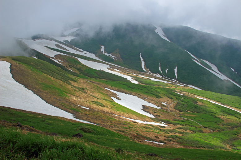 月山
