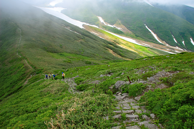 月山