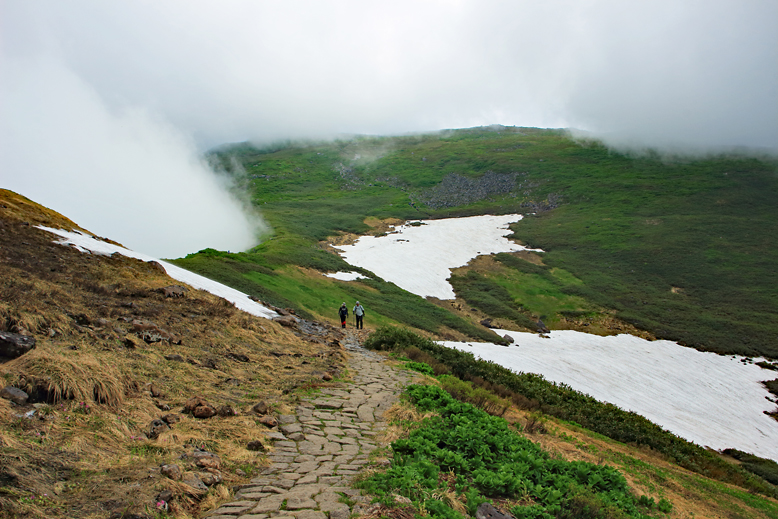 月山