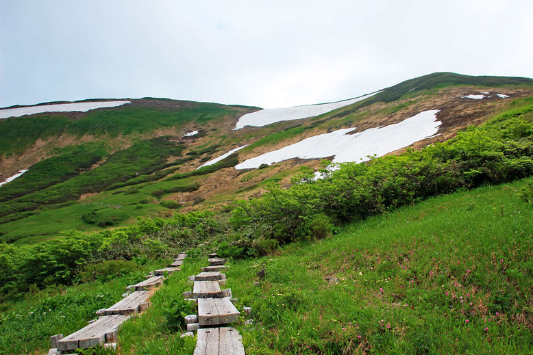 月山
