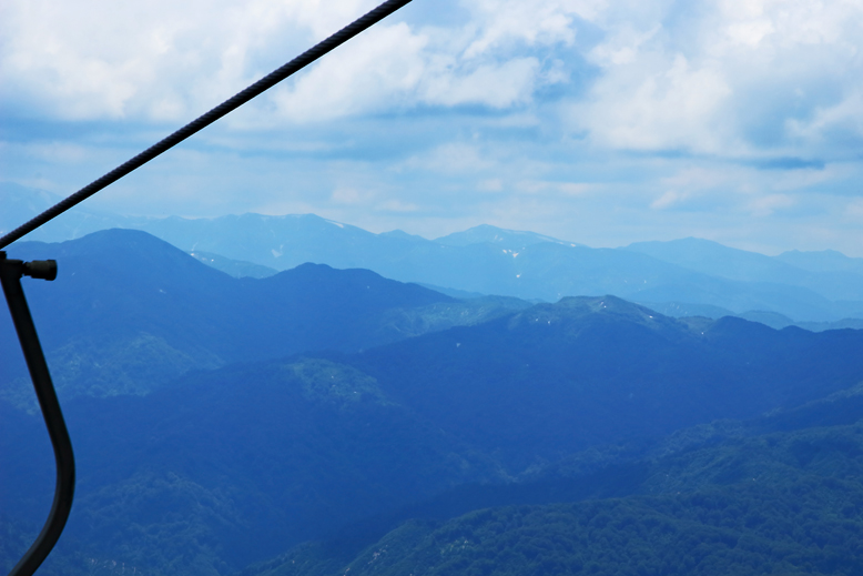 月山