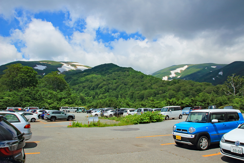 月山