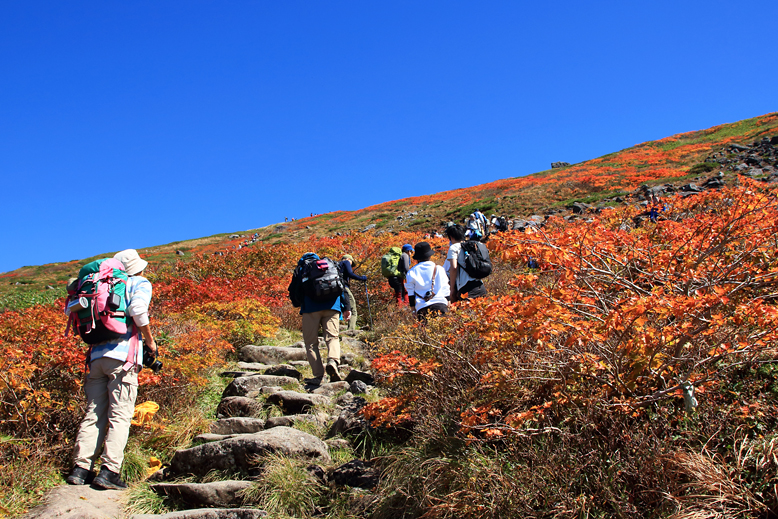 月山